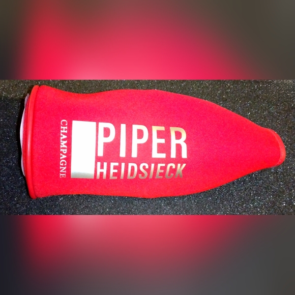 ❤️ Piper-Heidsieck Champagne Red Ice Jacket Sleeve for 750ml bottle LOT OF 2 - Picture 1 of 5
